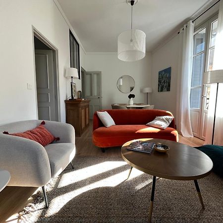 Nimes , Appartement Renove Dans Immeuble Classe. Exterior photo