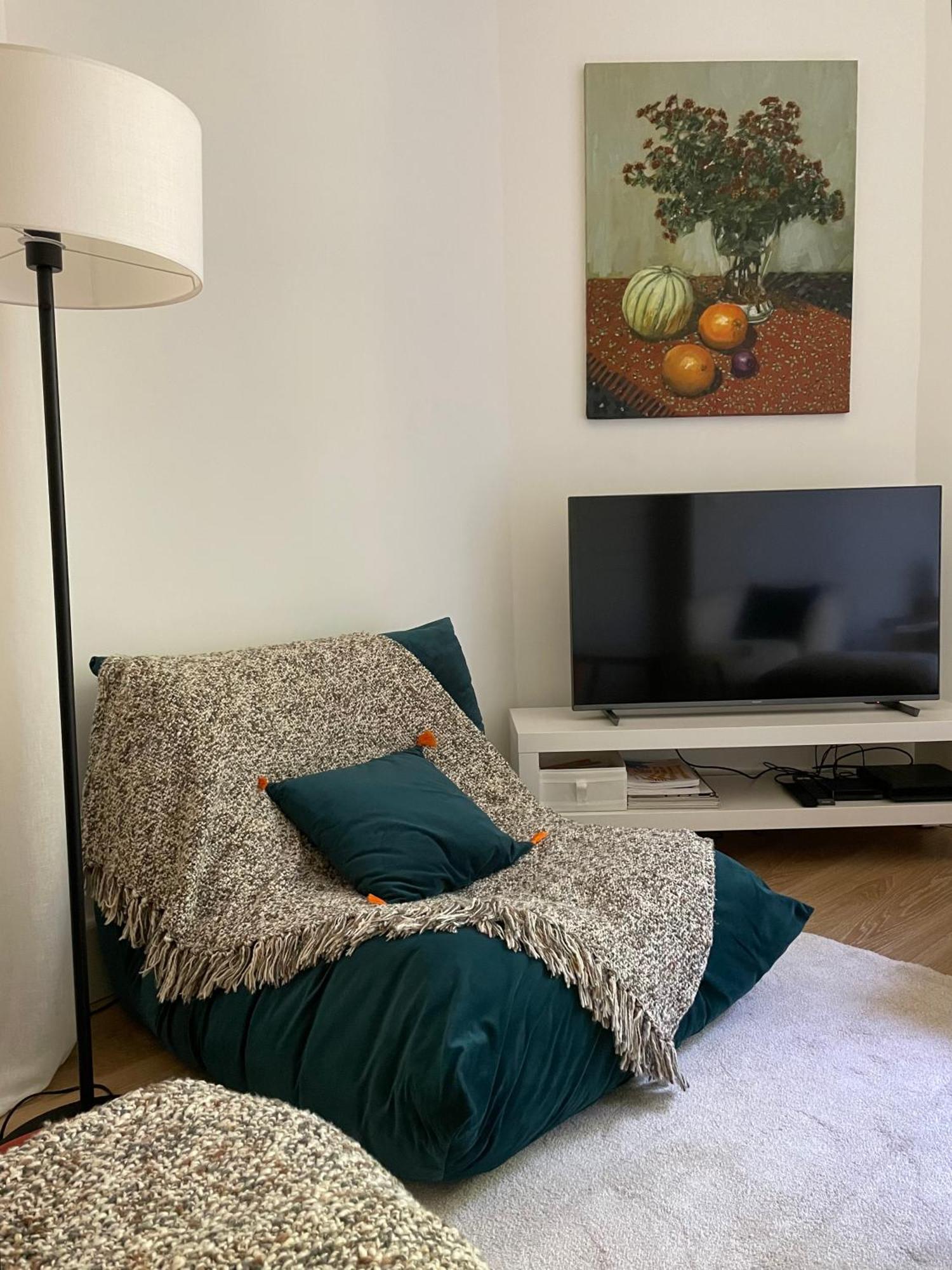 Nimes , Appartement Renove Dans Immeuble Classe. Exterior photo